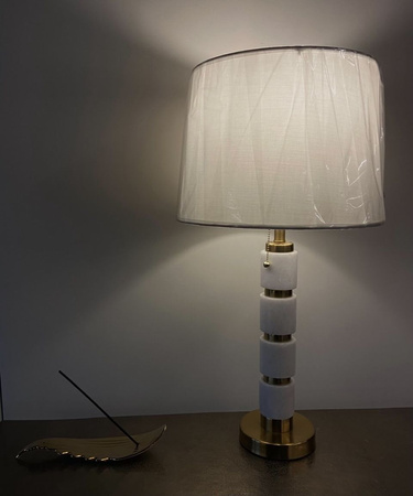 Lampa stołowa marmurowa MARLENA biała